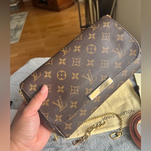 Louis Vuitton Favourite MM Monogram - Picture 7 of 13